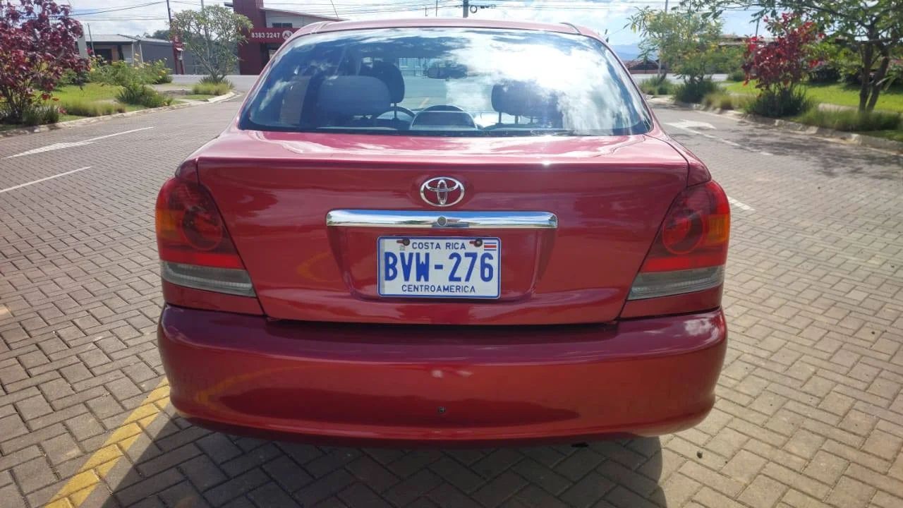 Toyota Echo - Image 5