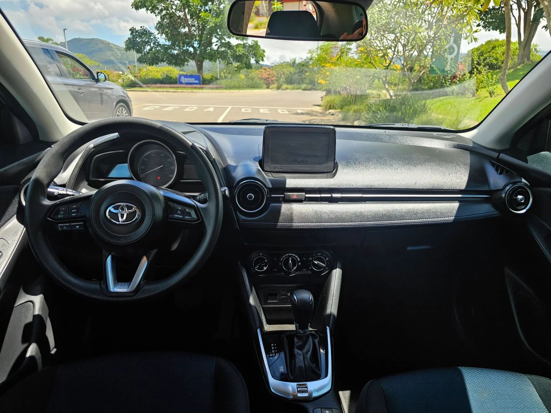 Toyota Yaris - Image 7