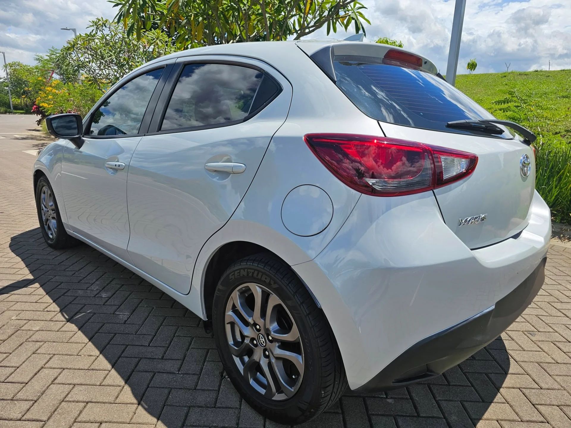 Toyota Yaris - Image 11