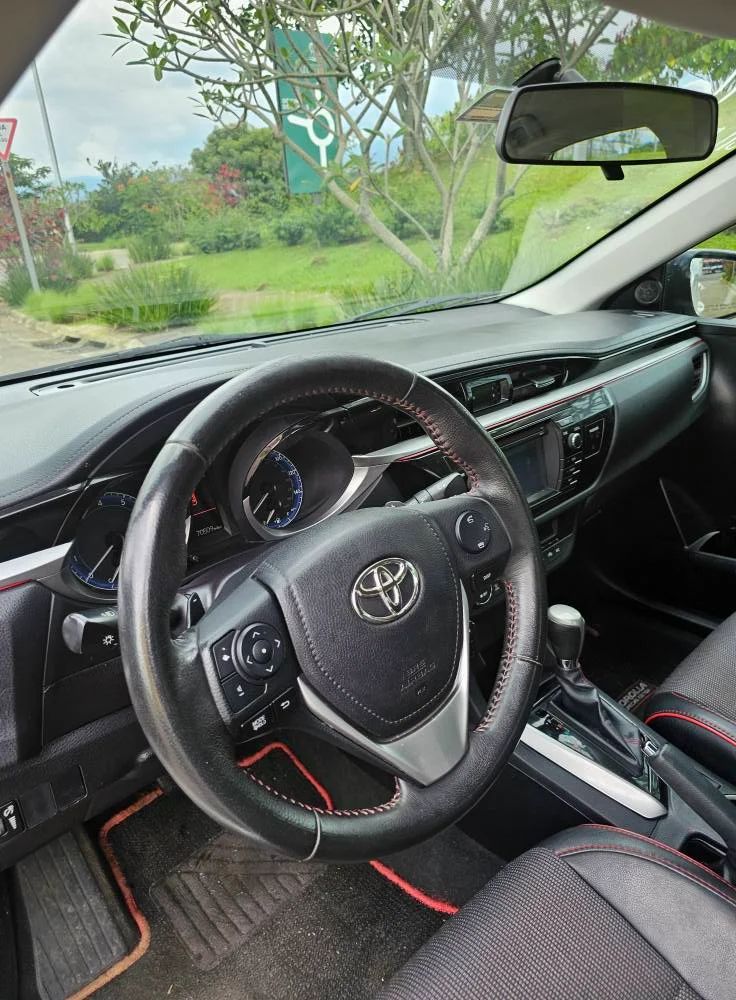 Toyota Corolla - Image 2