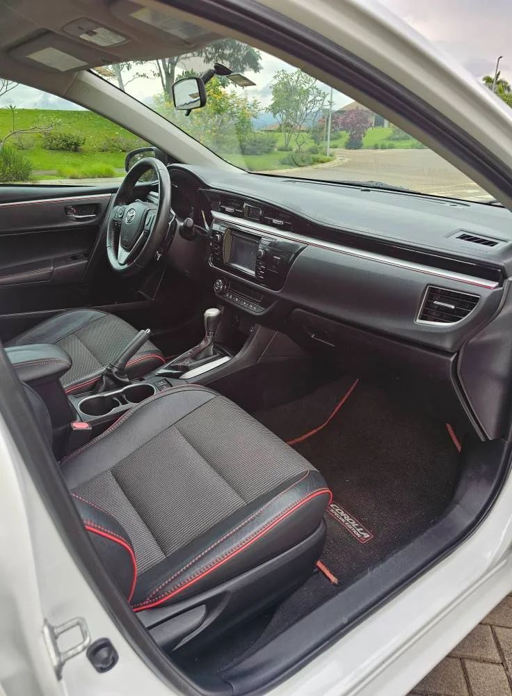 Toyota Corolla - Image 4