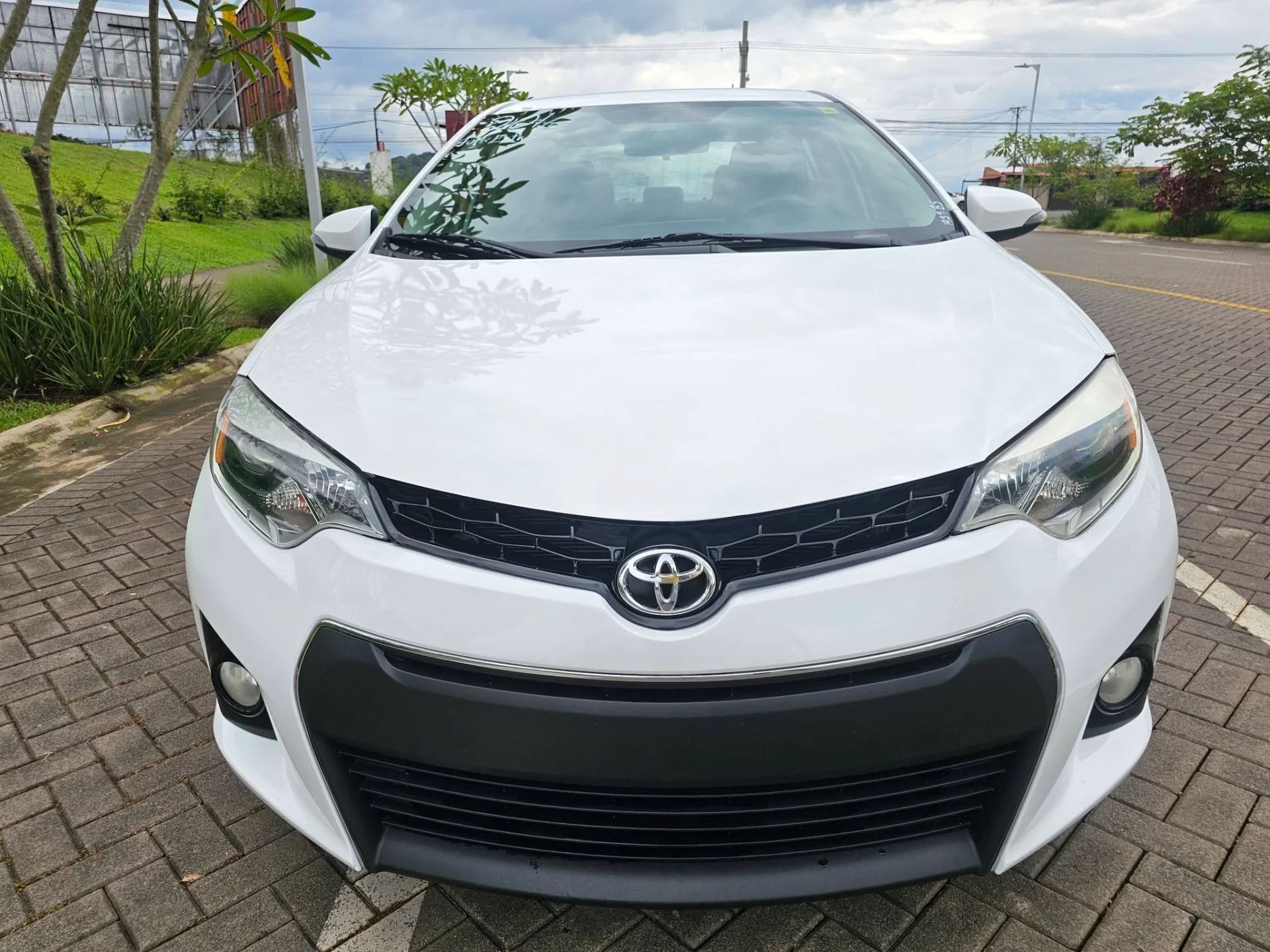 Toyota Corolla - Image 1