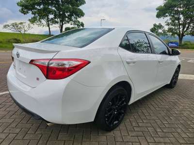 Toyota Corolla - Image 10