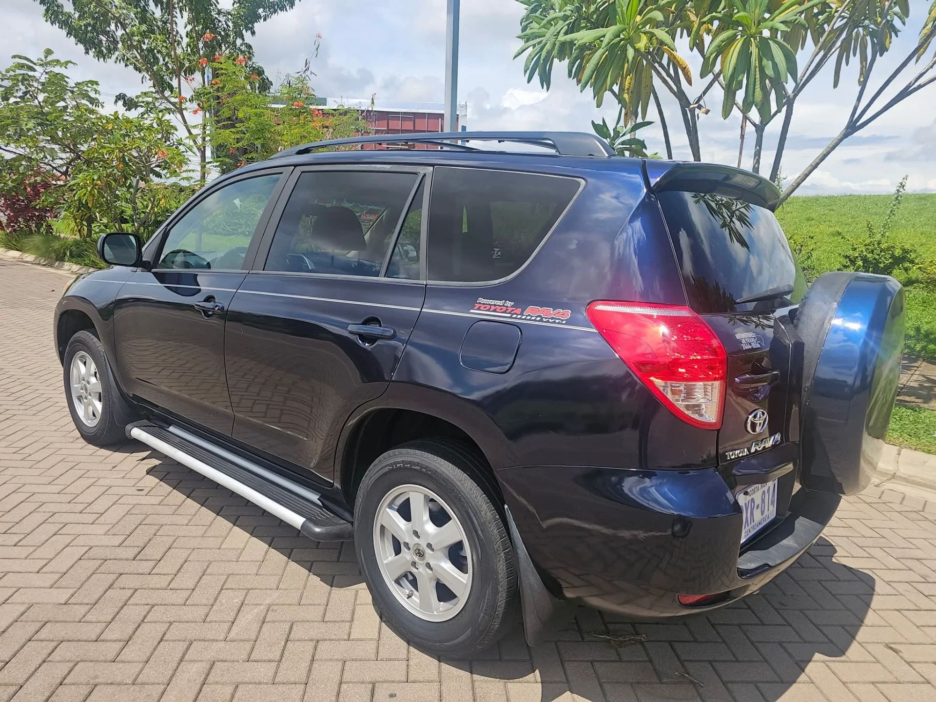 Toyota RAV4 - Image 6