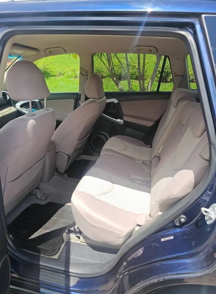 Toyota RAV4 - Image 11