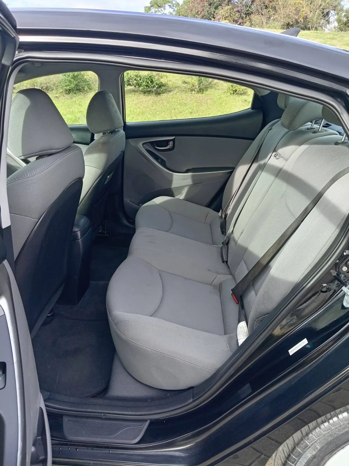 Hyundai Elantra - Image 4