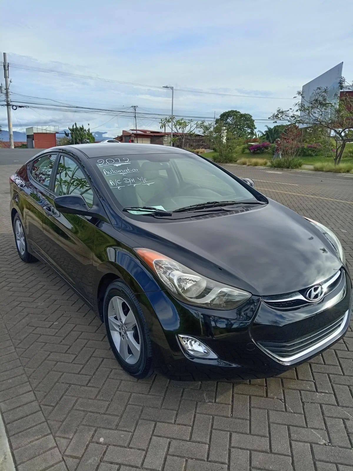 Hyundai Elantra - Image 1