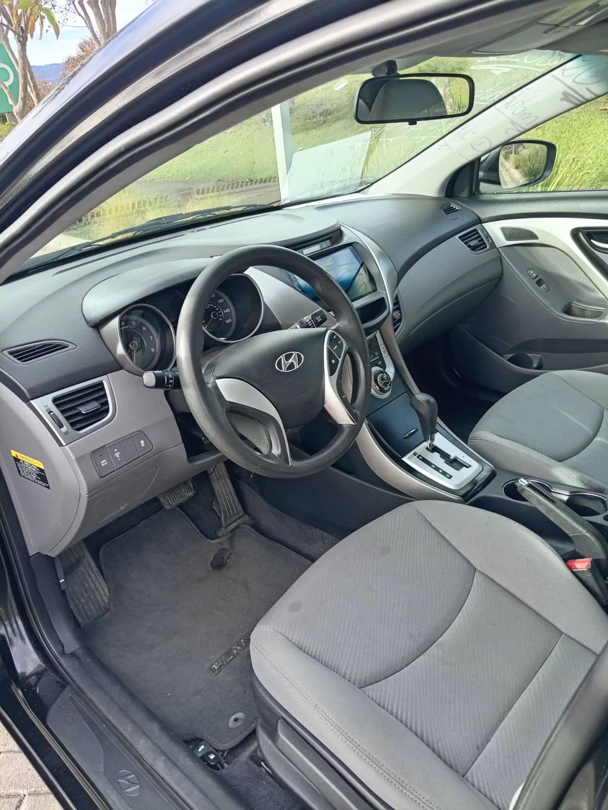 Hyundai Elantra - Image 7