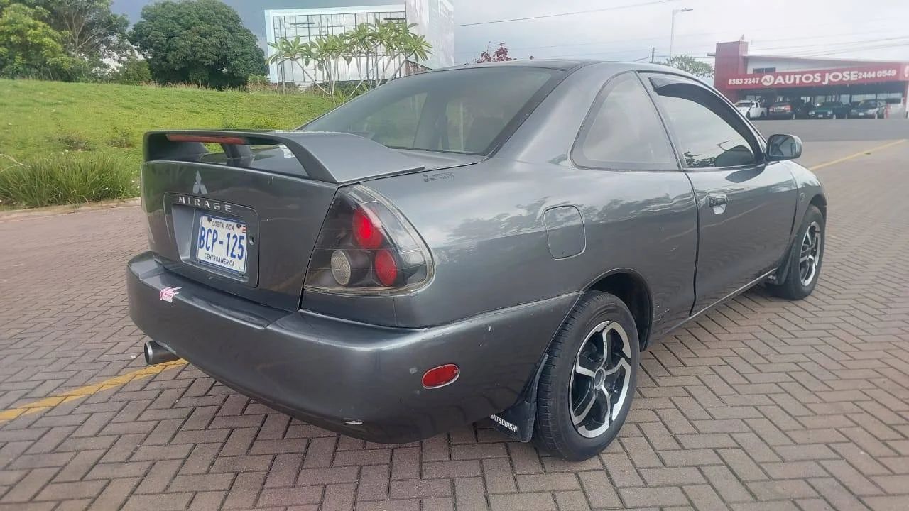 Mitsubishi Mirage - Image 7