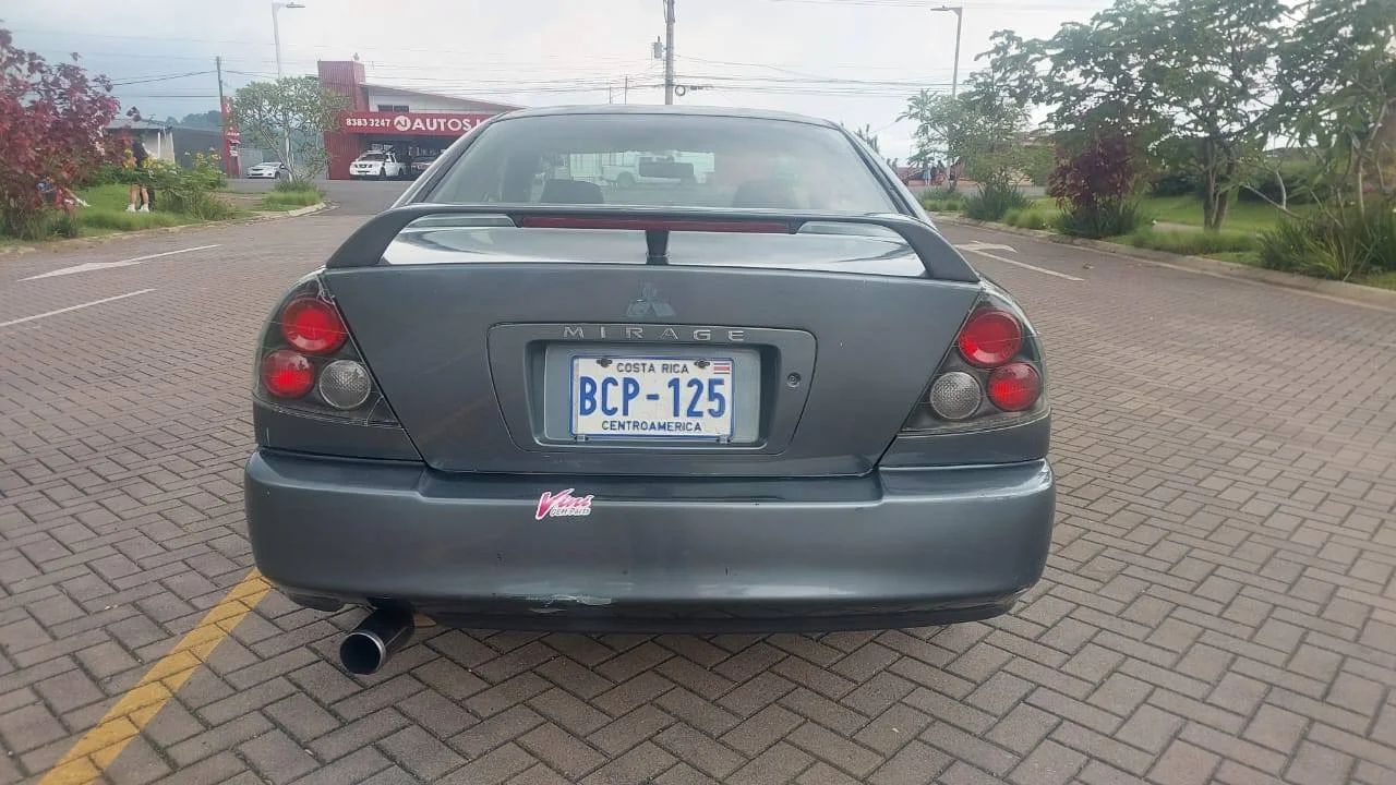 Mitsubishi Mirage - Image 9