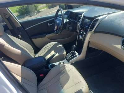 Hyundai Elantra GT - Image 9