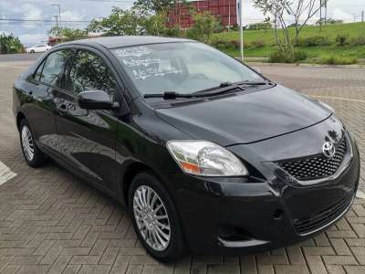 Toyota Yaris - Image 3