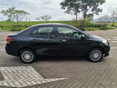 Toyota Yaris - Image 5