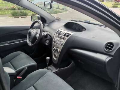 Toyota Yaris - Image 6