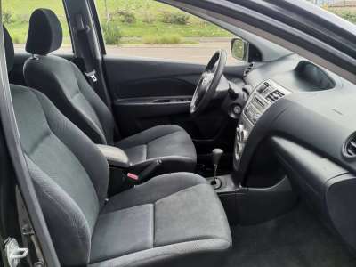 Toyota Yaris - Image 8