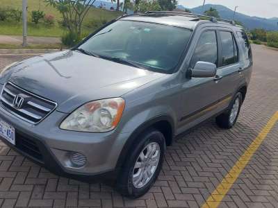 Honda CR-V - Image 1