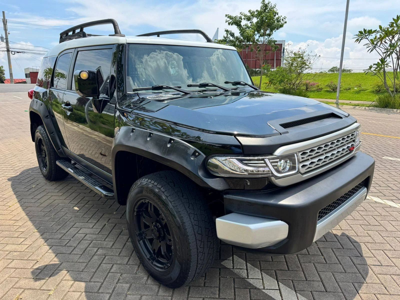 Toyota FJ Cruiser - Image 6
