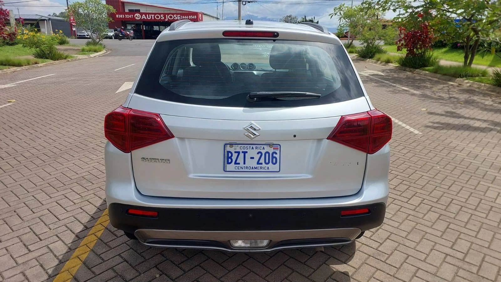 Suzuki Vitara - Image 7