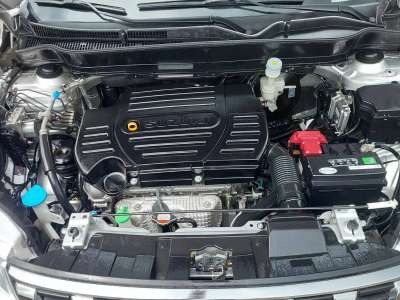 Suzuki Vitara - Image 8