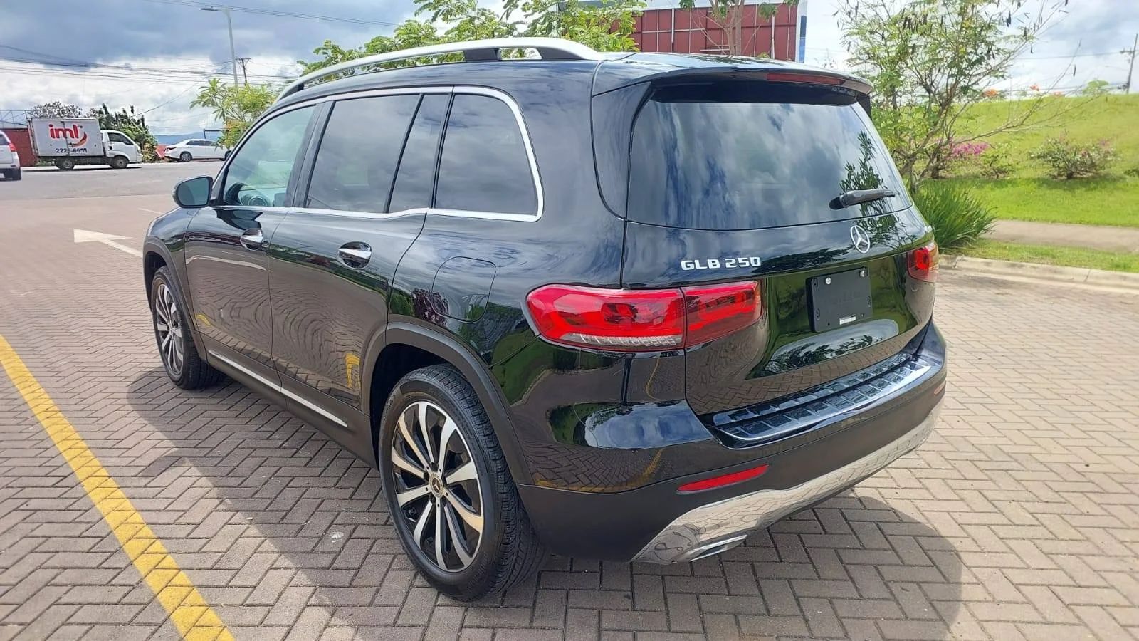 Mercedes Benz GLB 250 - Image 6