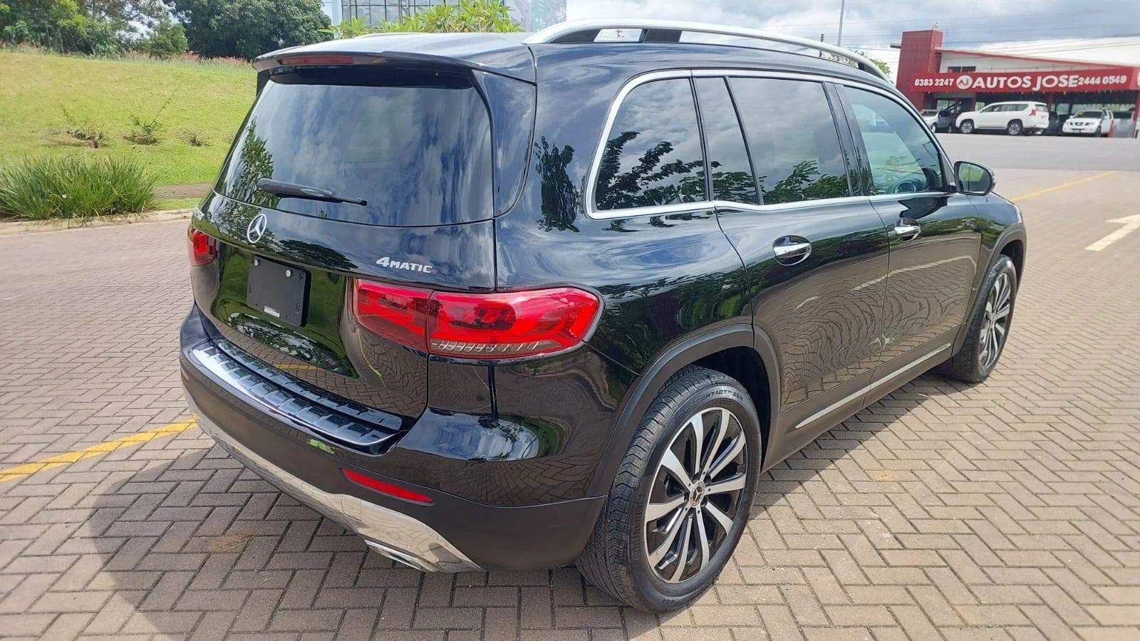 Mercedes Benz GLB 250 - Image 8