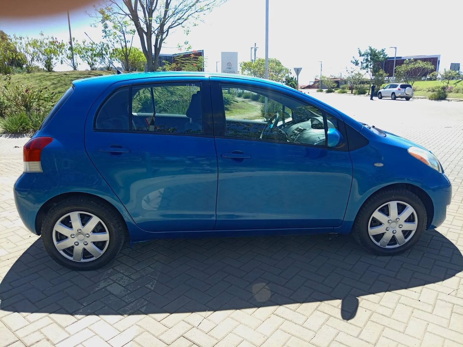 Toyota Yaris - Image 3