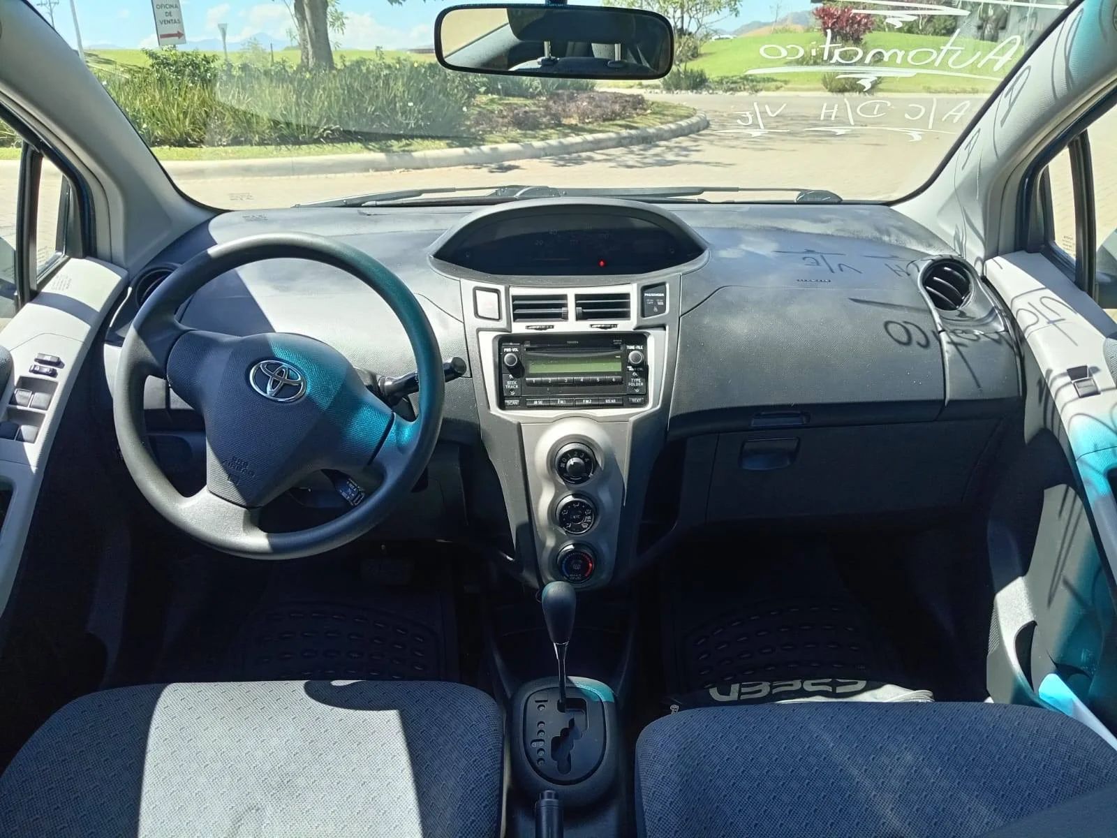 Toyota Yaris - Image 12