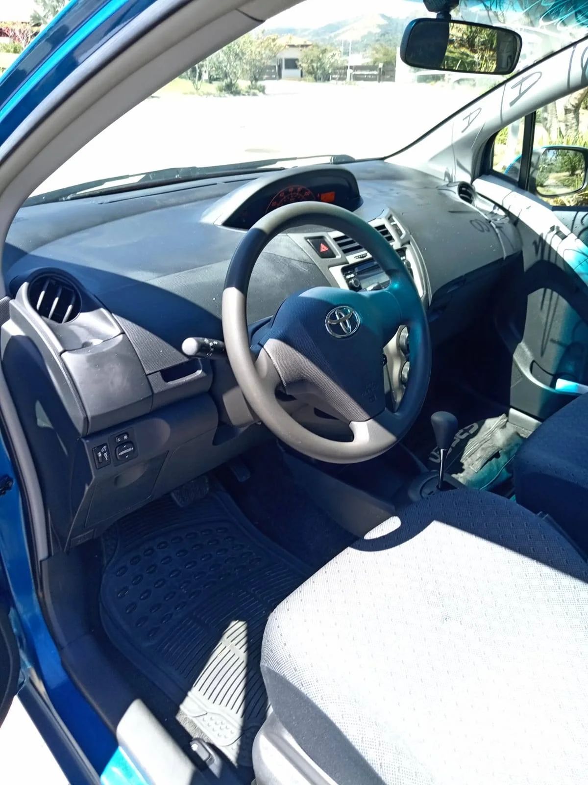 Toyota Yaris - Image 14
