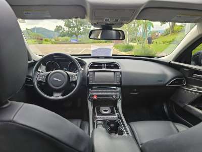 Jaguar XE 25T - Image 3