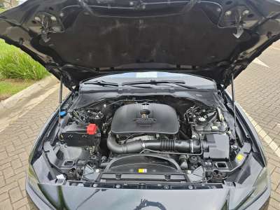 Jaguar XE 25T - Image 5