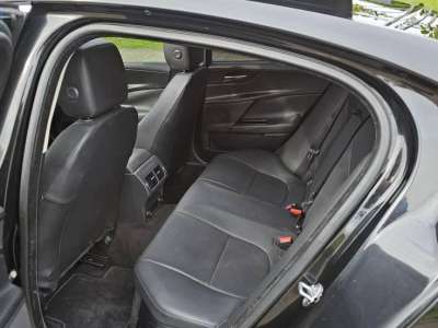 Jaguar XE 25T - Image 8