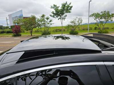 Jaguar XE 25T - Image 11