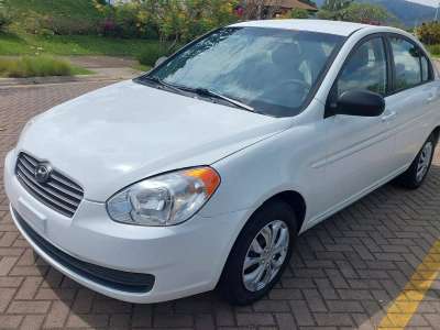 Hyundai Accent - Image 8