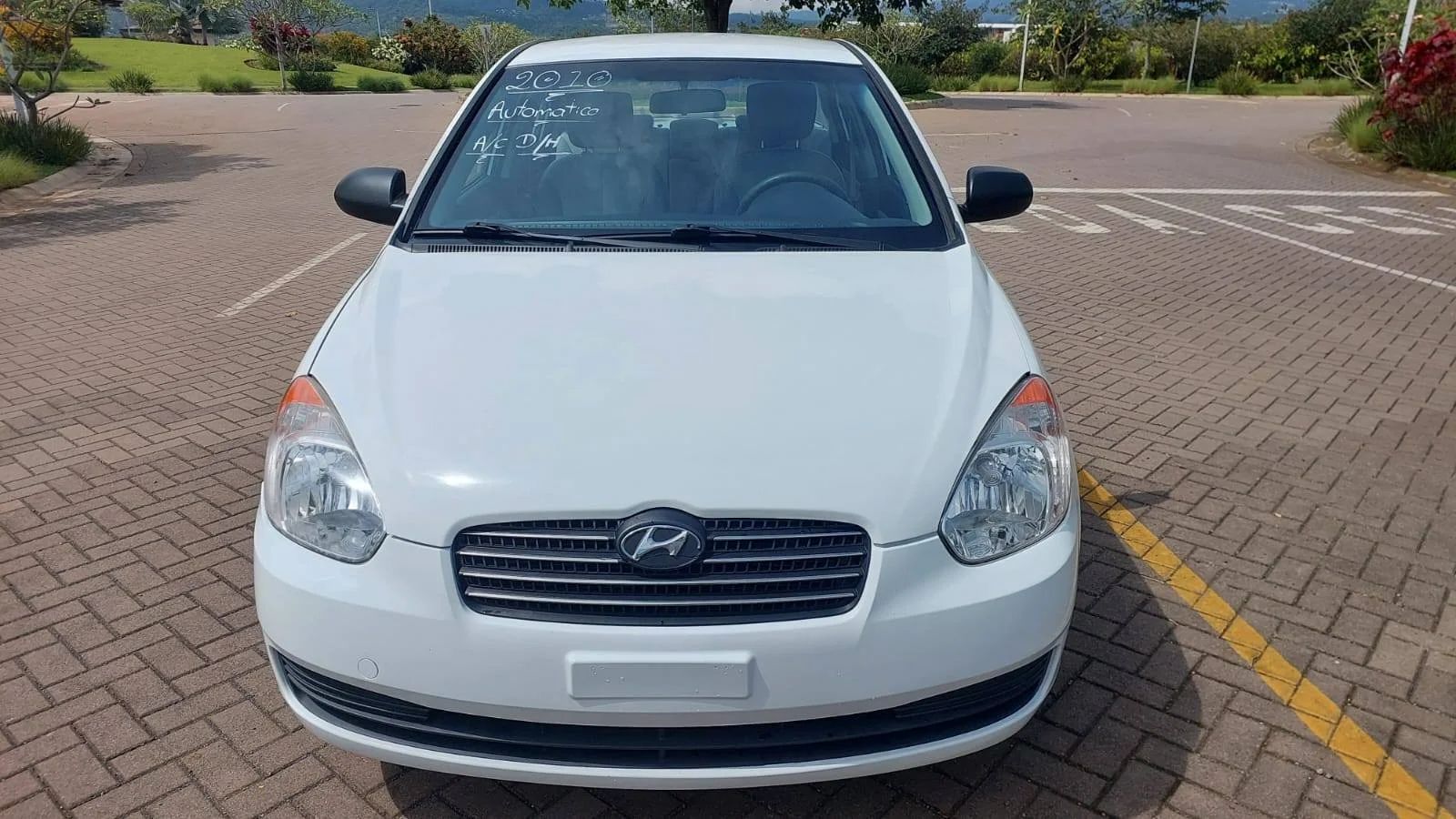 Hyundai Accent - Image 1
