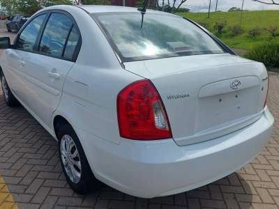 Hyundai Accent - Image 11