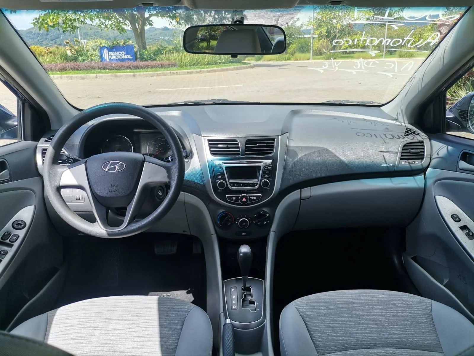 Hyundai Accent - Image 8