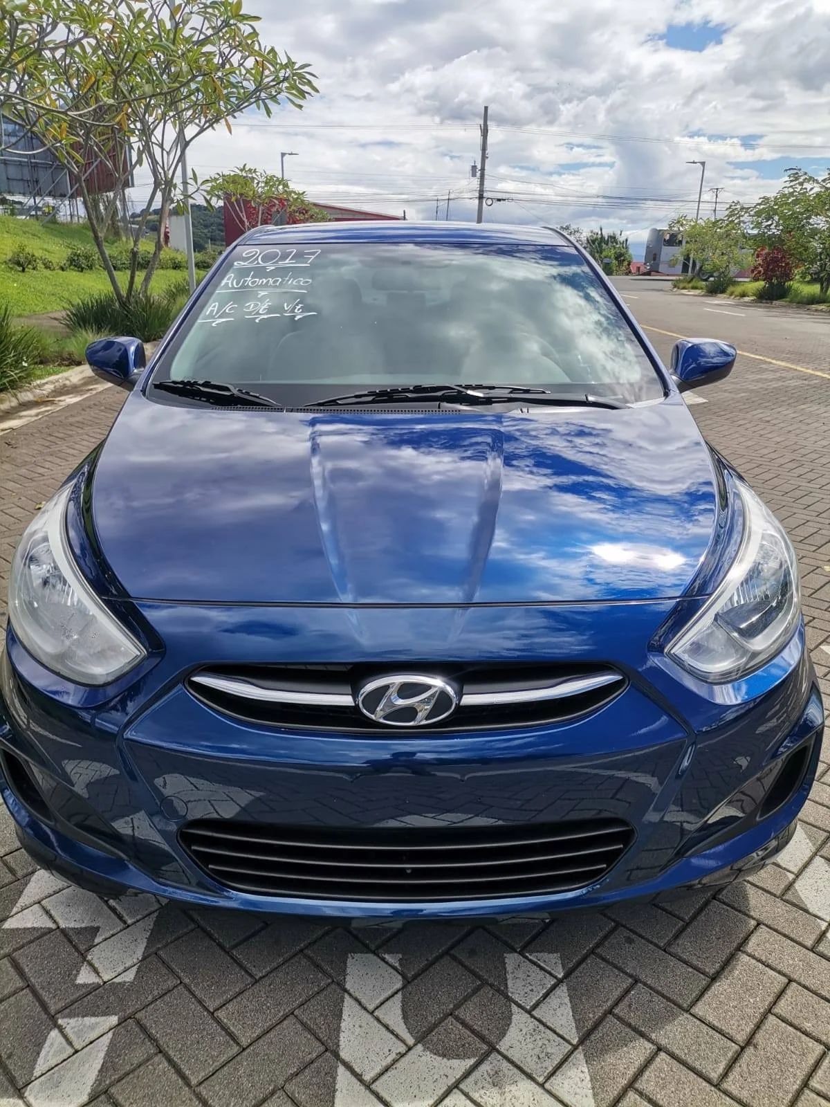 Hyundai Accent - Image 1