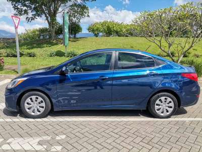 Hyundai Accent - Image 9