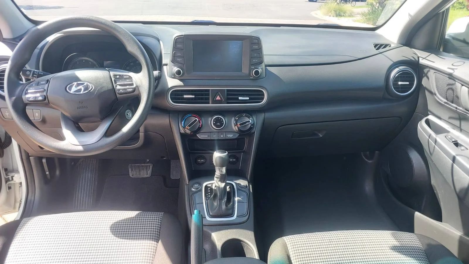 Hyundai Kona - Image 8