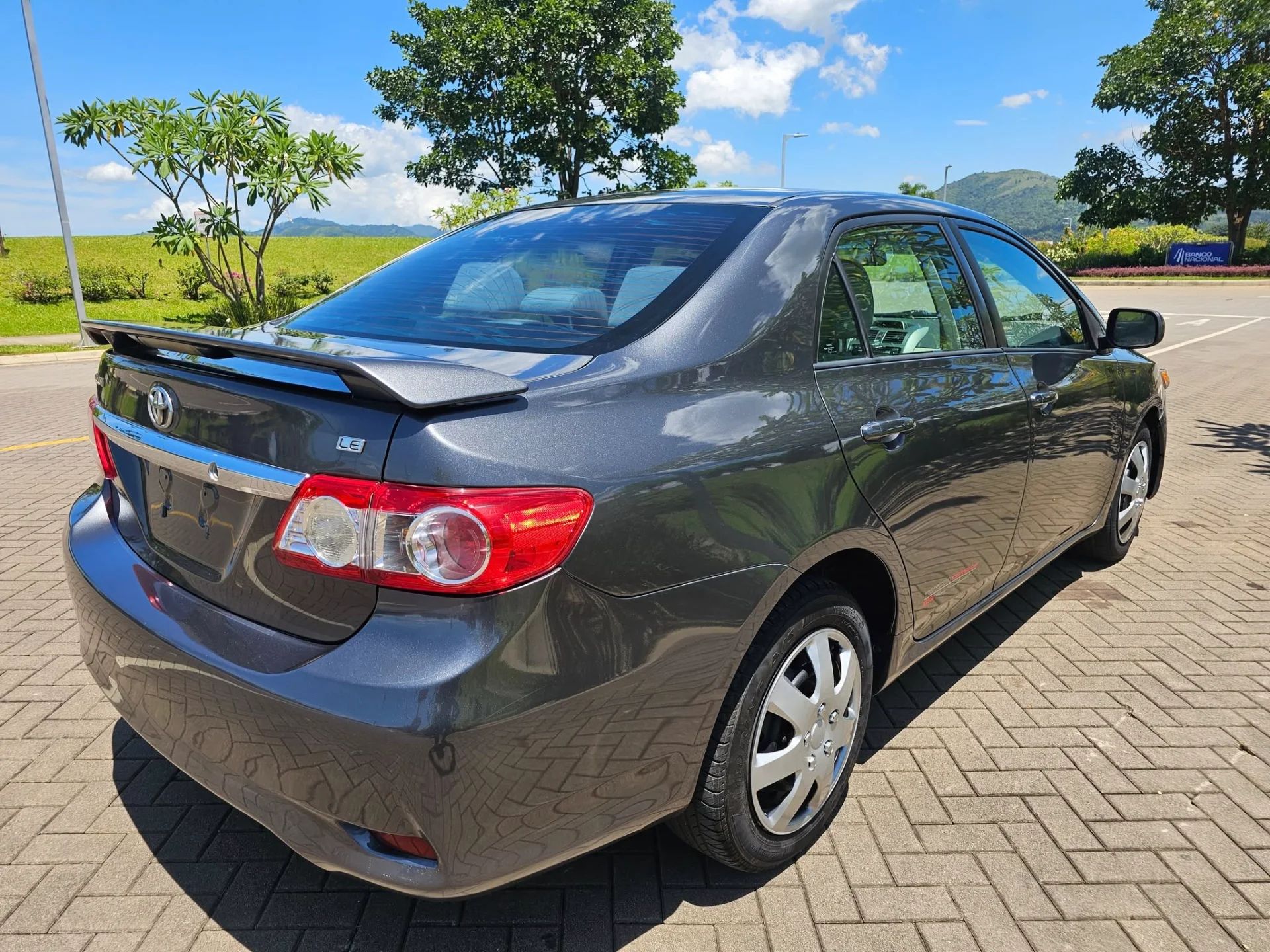 Toyota Corolla - Image 5