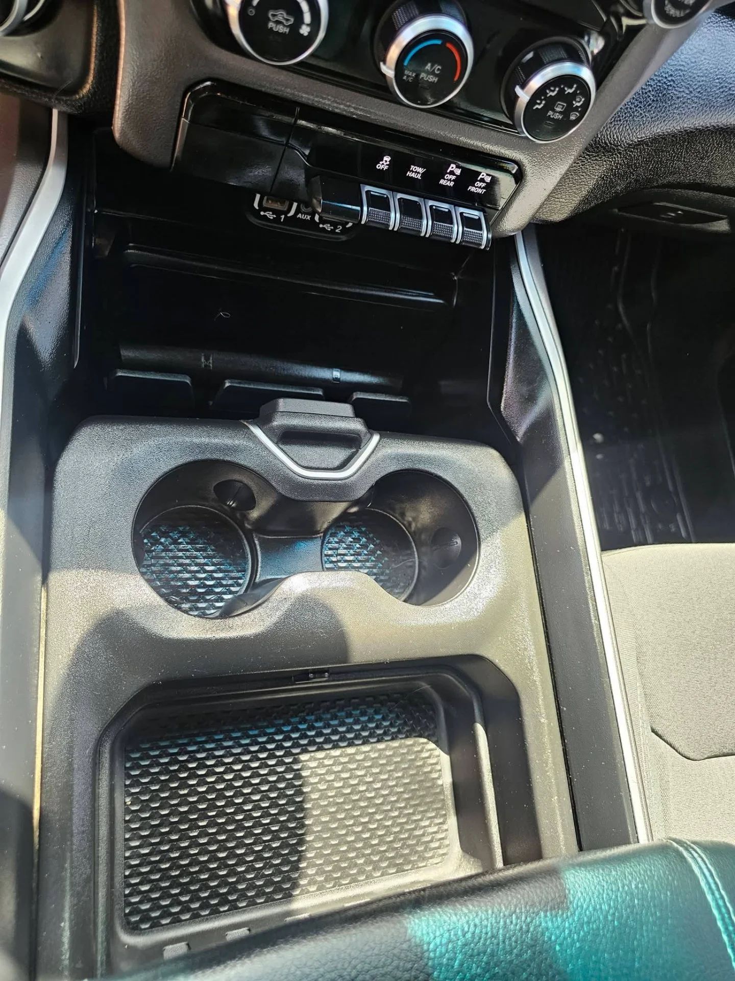 Dodge Ram 1500 - Image 8