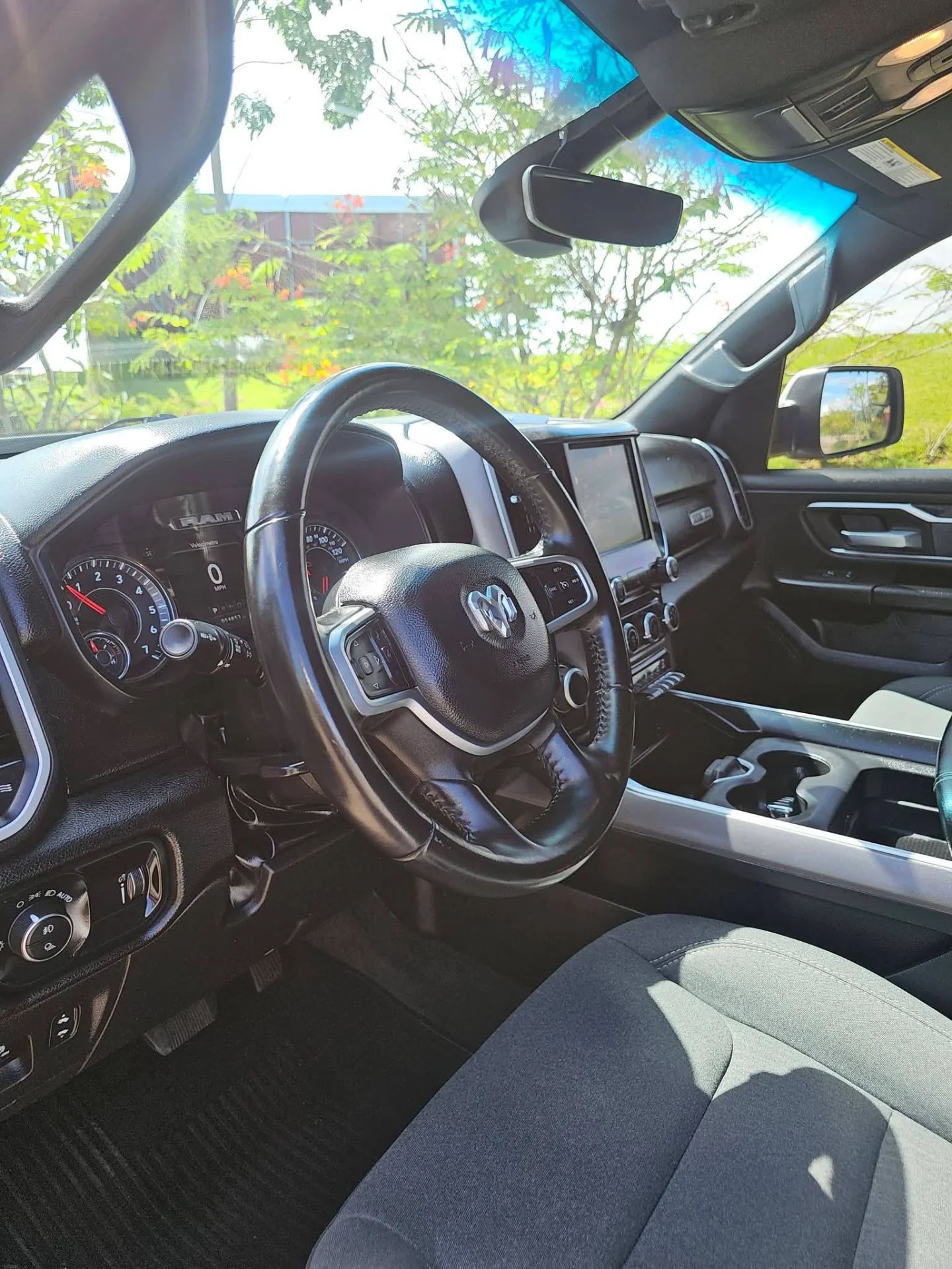 Dodge Ram 1500 - Image 10