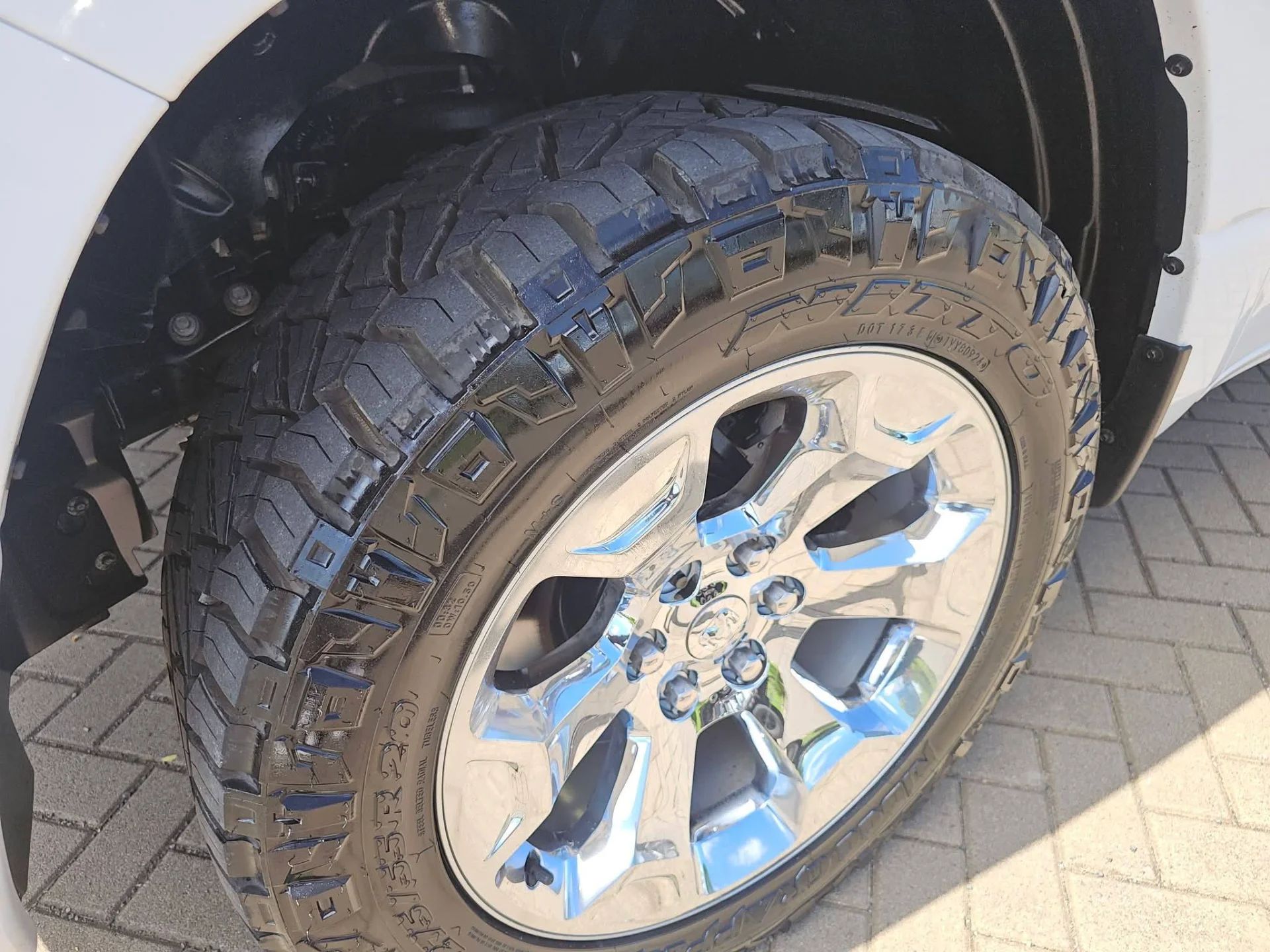 Dodge Ram 1500 - Image 12