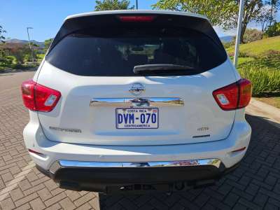 Nissan Pathfinder - Image 6
