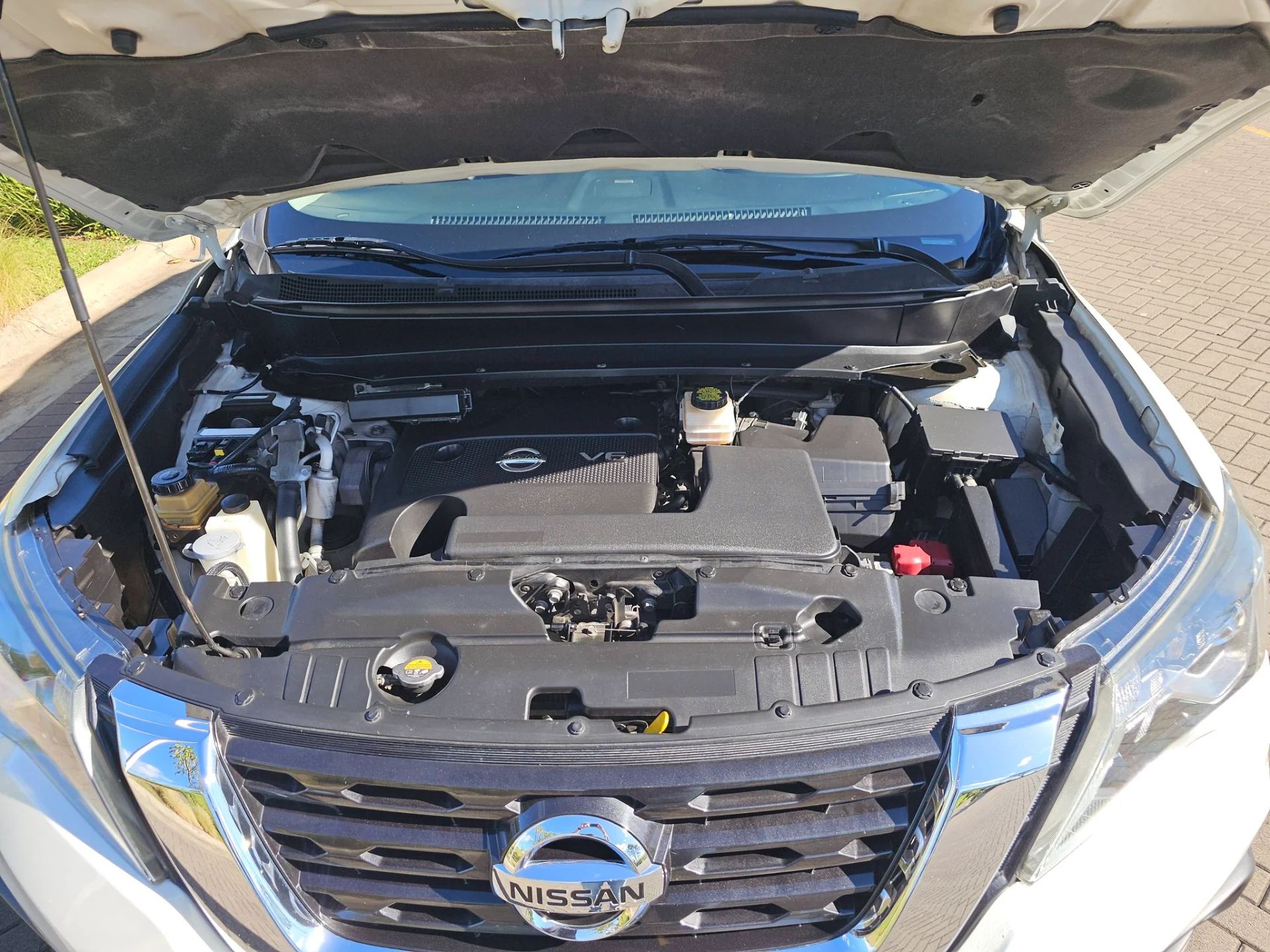 Nissan Pathfinder - Image 8