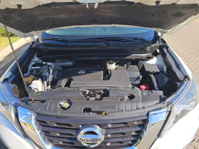 Nissan Pathfinder - Image 8