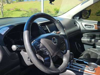 Nissan Pathfinder - Image 10