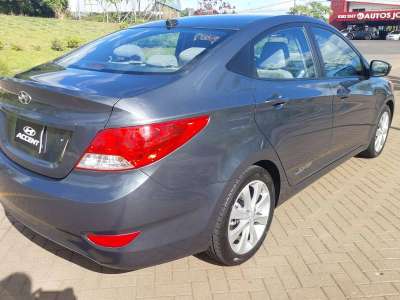 Hyundai Accent - Image 3