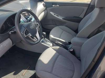 Hyundai Accent - Image 4