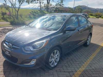 Hyundai Accent - Image 7